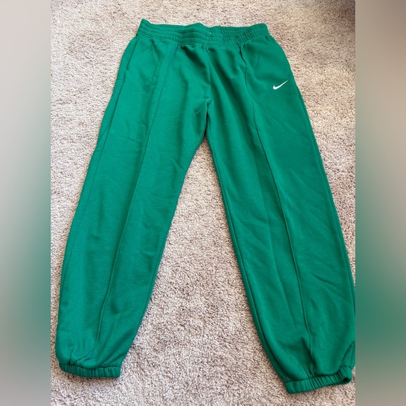Nike Fleece Pants - Picture 2 of 4